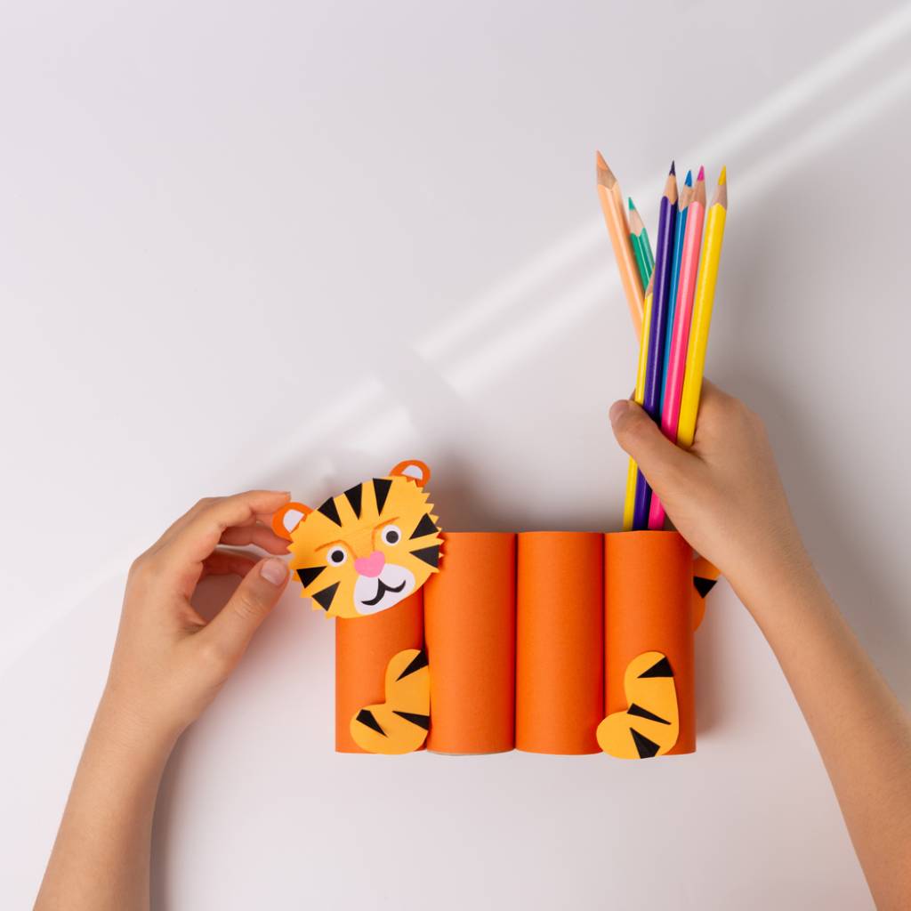 manualidades tigre lapicero colorit